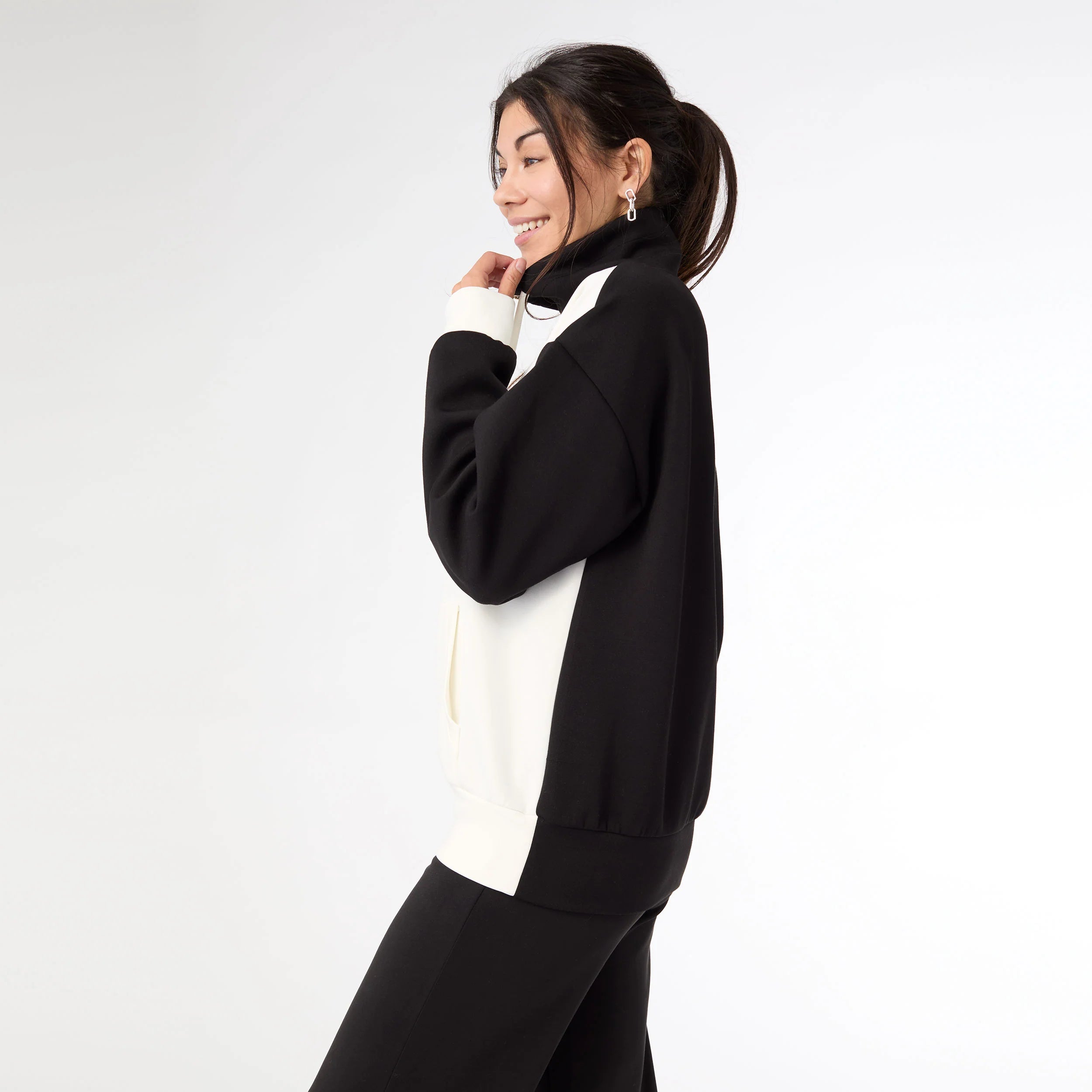 Sale Hilarie Two-Tone Zip Front Sweatshirt Black/Ivory