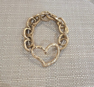 All That Glitz Jewelry - Bracelets Hammered Open Heart Stretch Bracelet Gold
