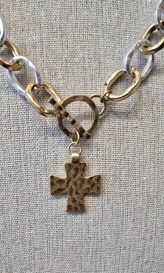 All That Glitz Jewelry - Necklaces Hammered Matte Two-Tone Link Necklace w/Cross Toggle