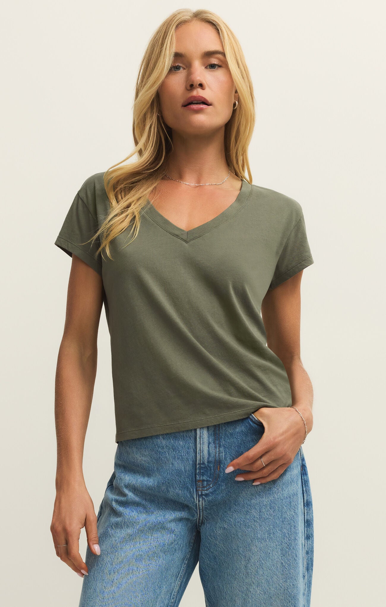 Modern V-Neck Tee Tea Leaf