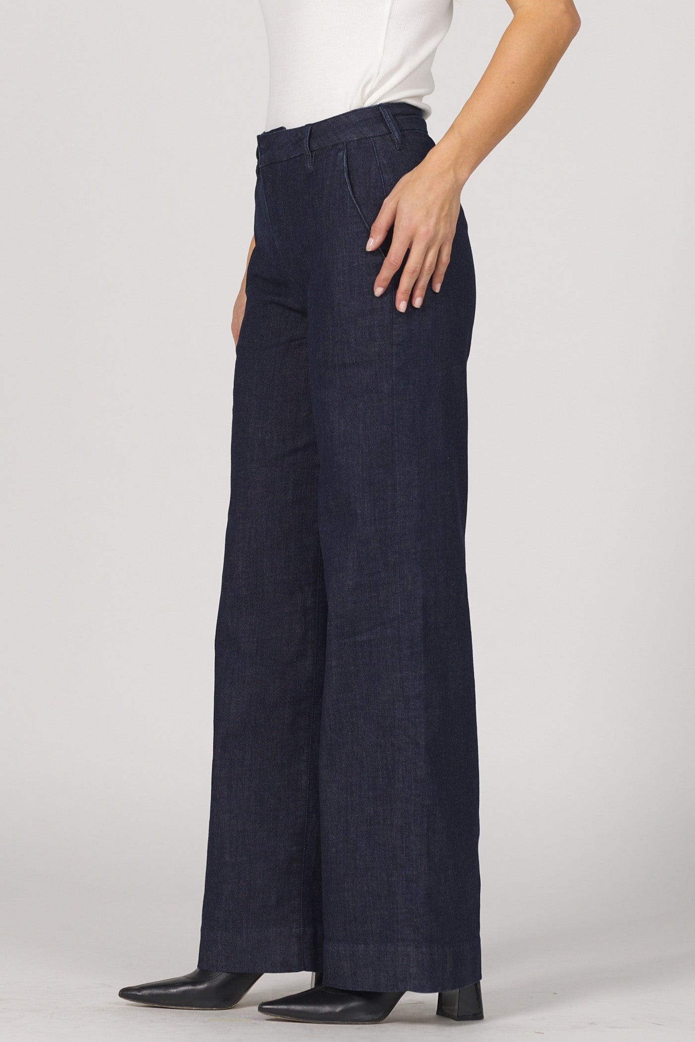 Brandy Mid-Rise Wide Leg Trouser Jeans Zodiac