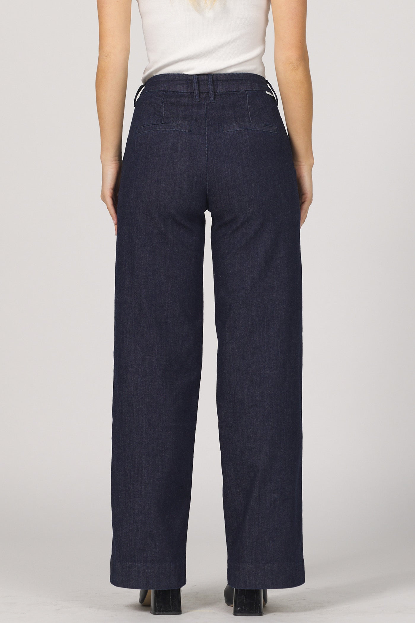 Brandy Mid-Rise Wide Leg Trouser Jeans Zodiac