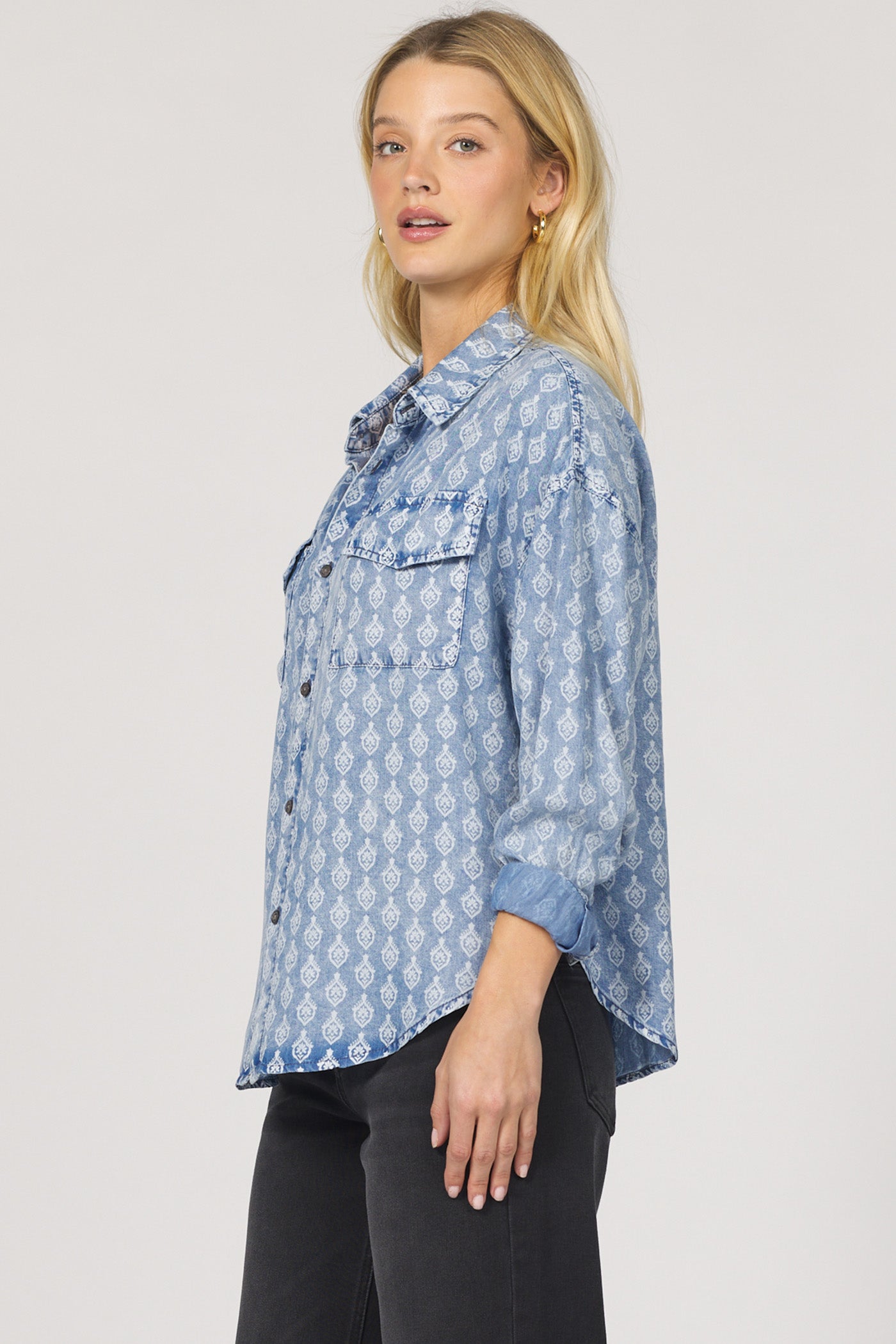 Sale Adrianna Button Up Long Sleeve Shirt Tulip Crest
