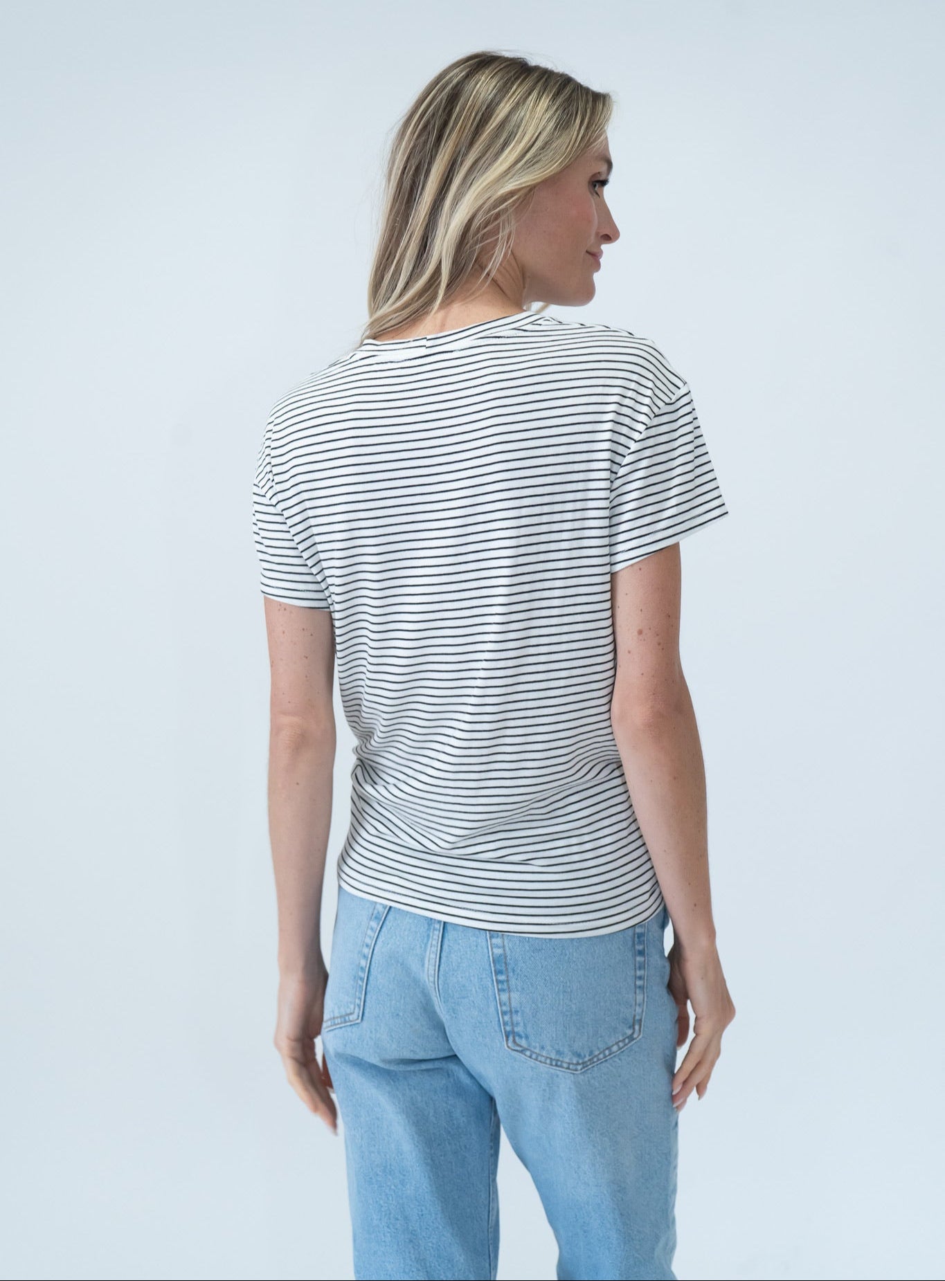 Sale Kelly Twist Bottom Tee Ivory/Black