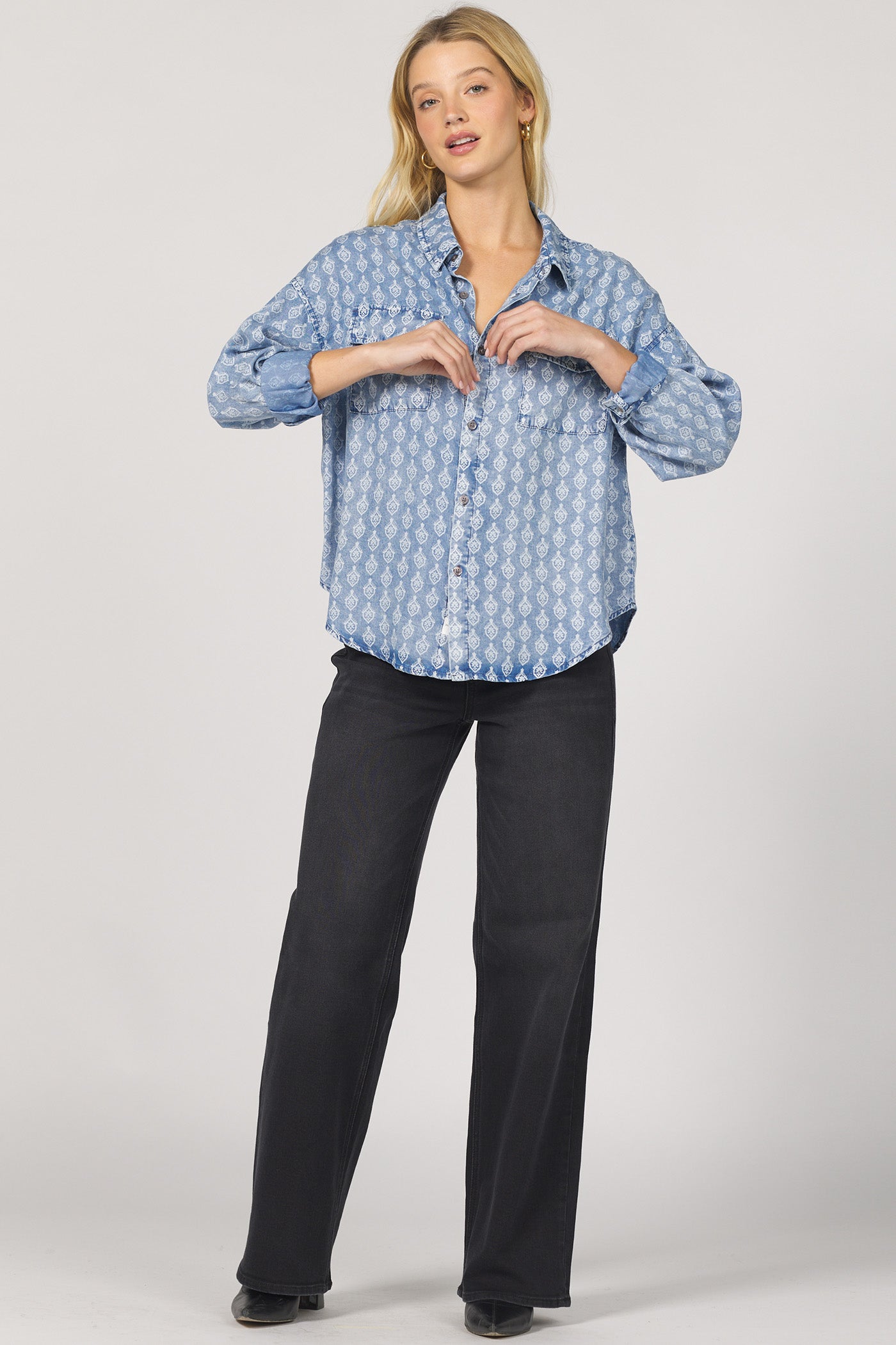 Sale Adrianna Button Up Long Sleeve Shirt Tulip Crest