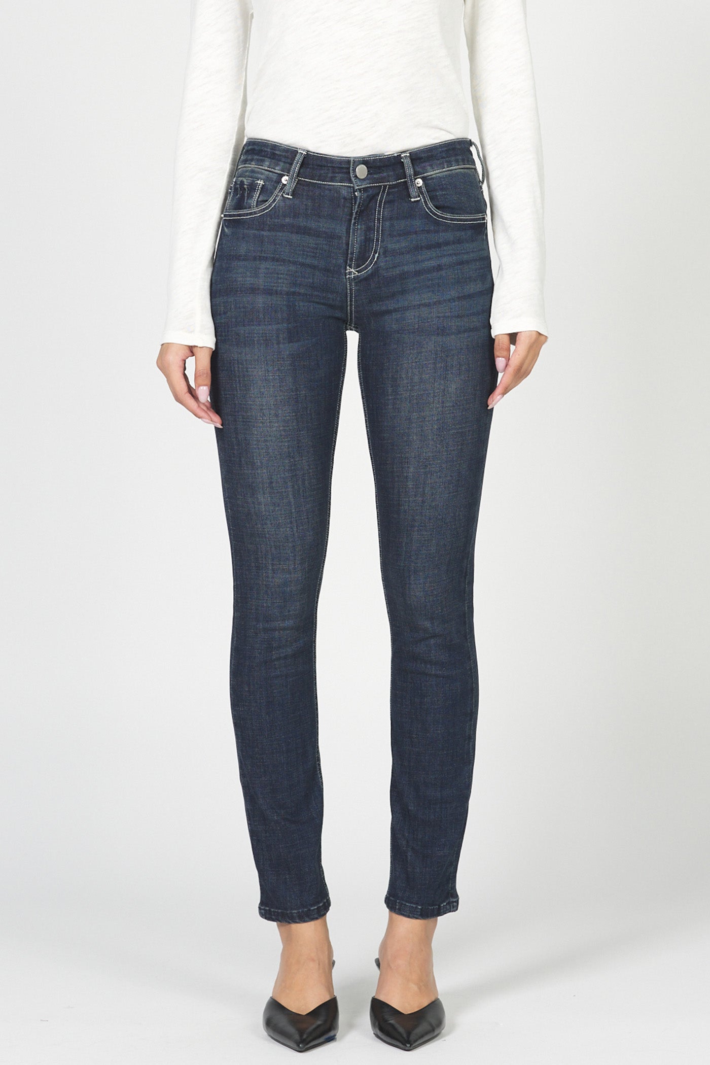 Blaire Mid-Rise Slim Straight Jeans Lennon