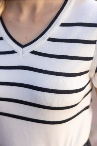 Voy Tops - Blouse Striped Short Ruffle Sleeved Knit Top